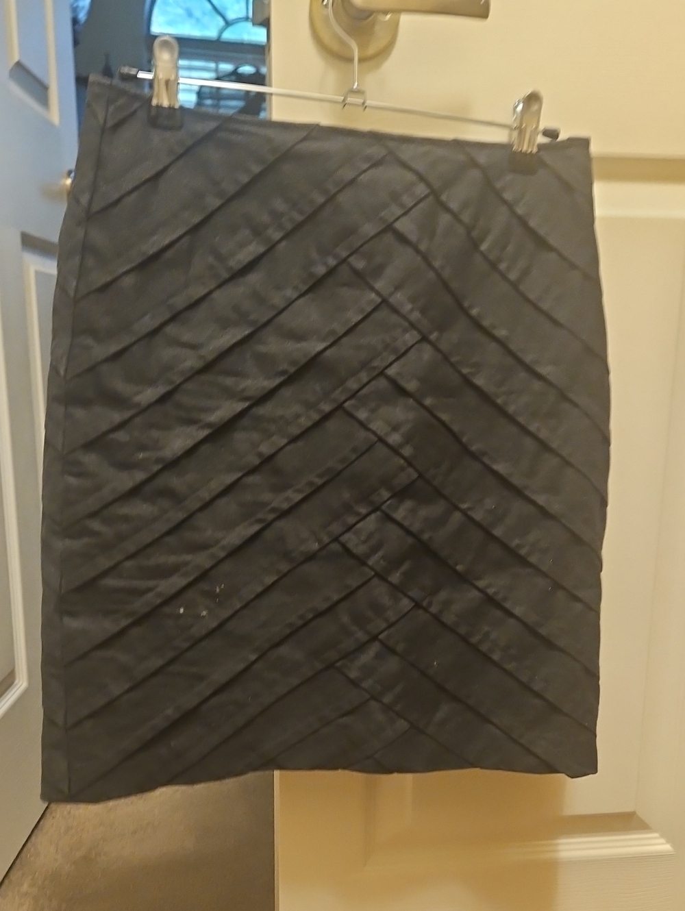 Worth Women’s Skirt with side zipper